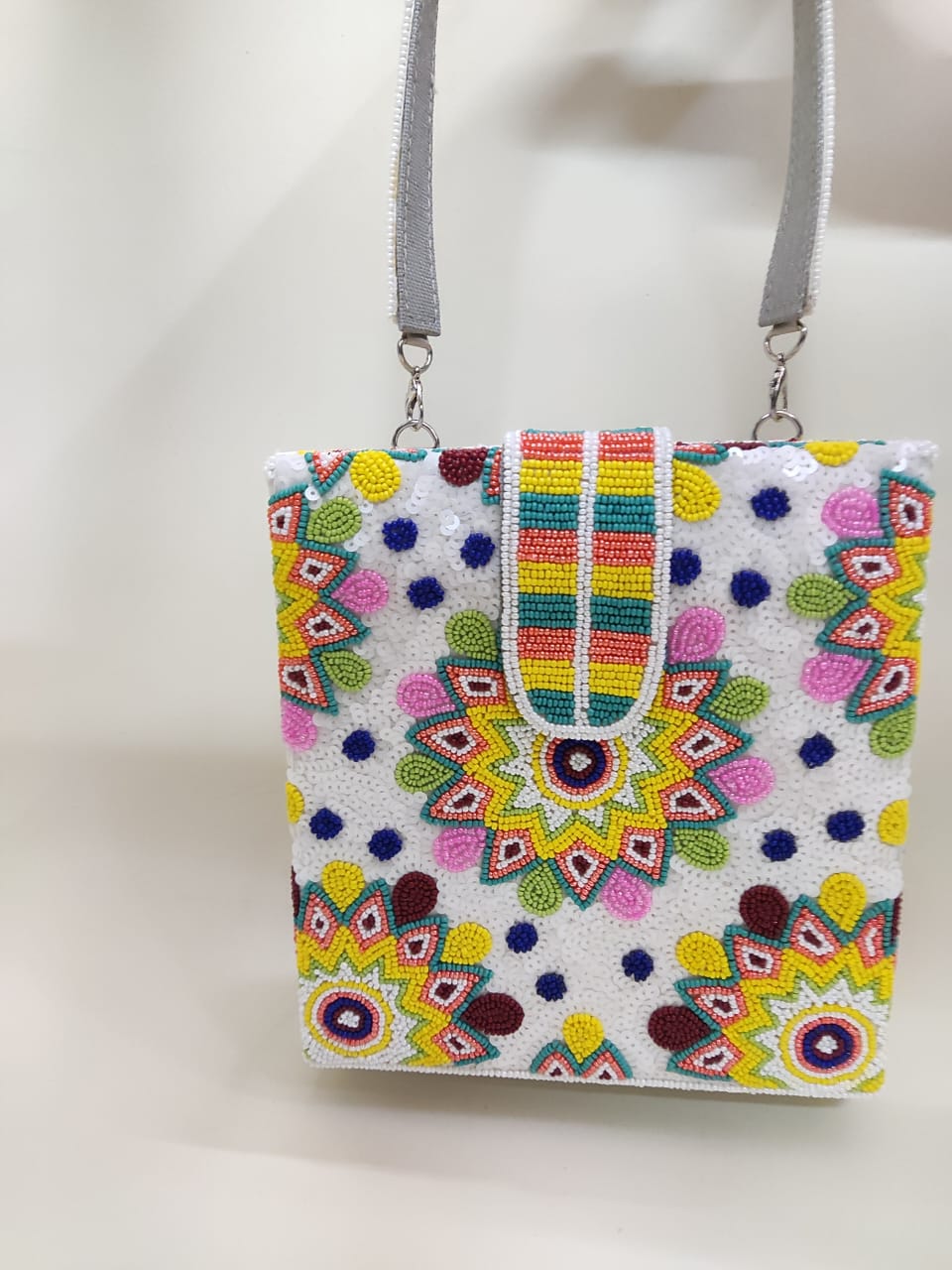 Colourburst White