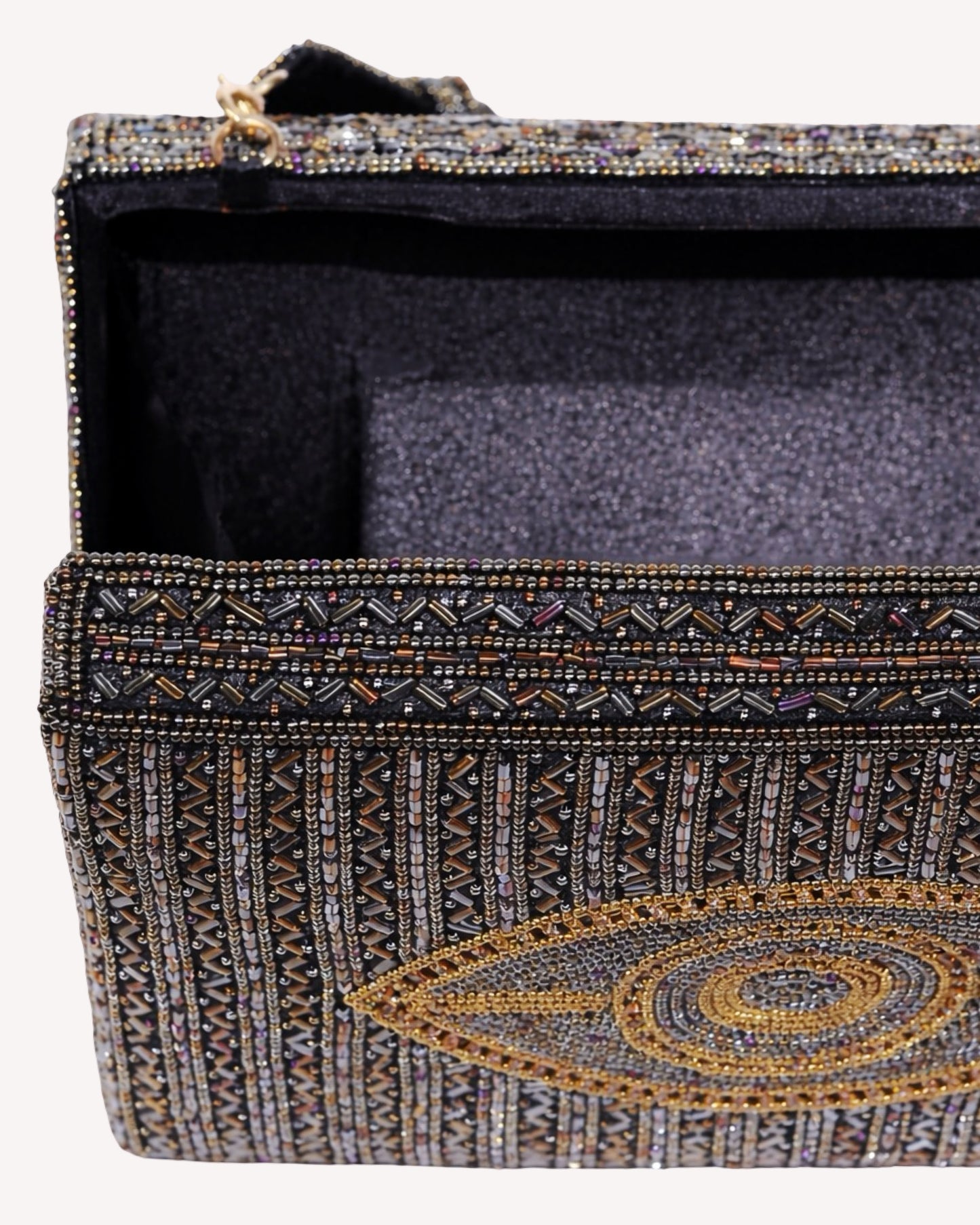 Nazar Clutch