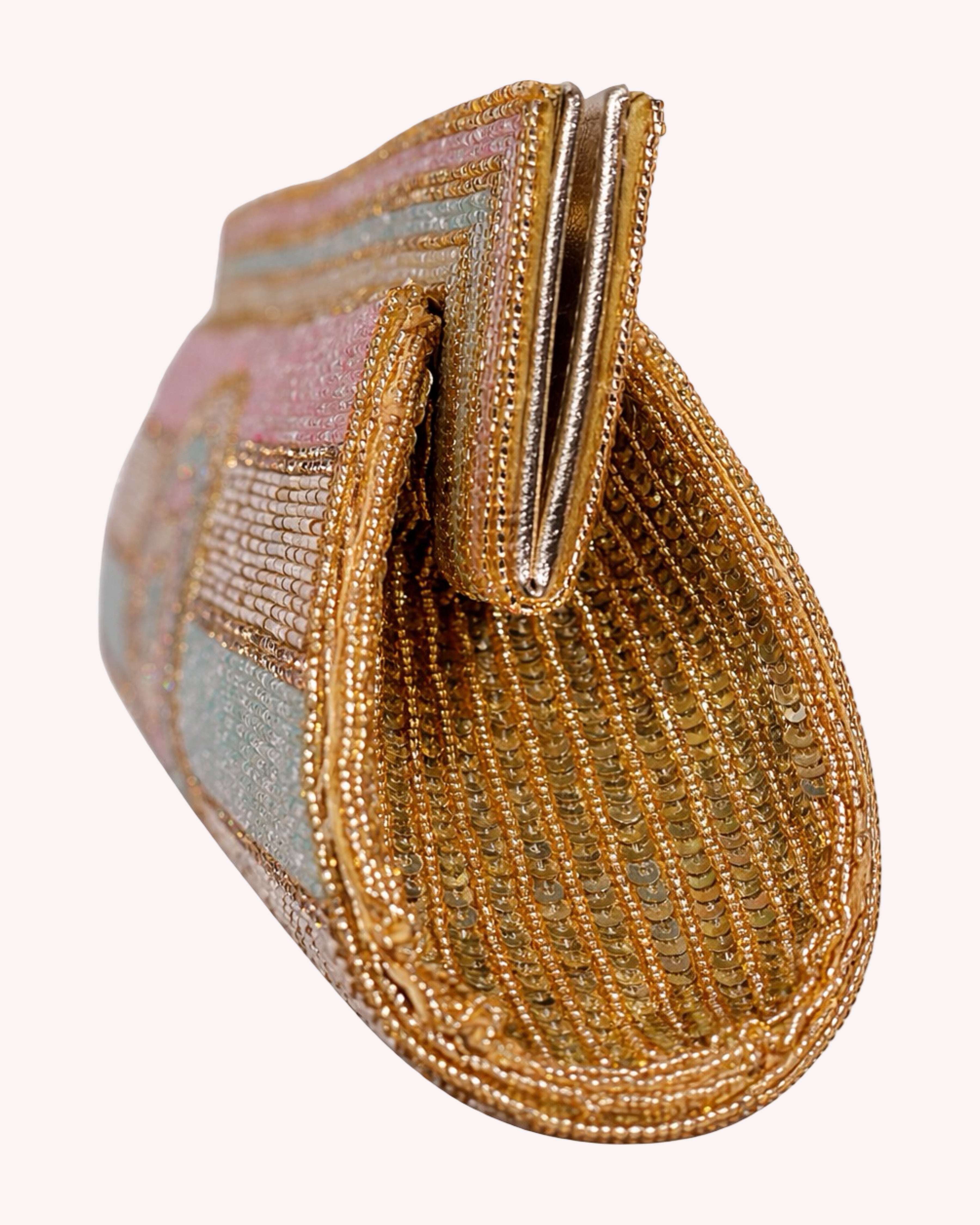 Contour Clutch