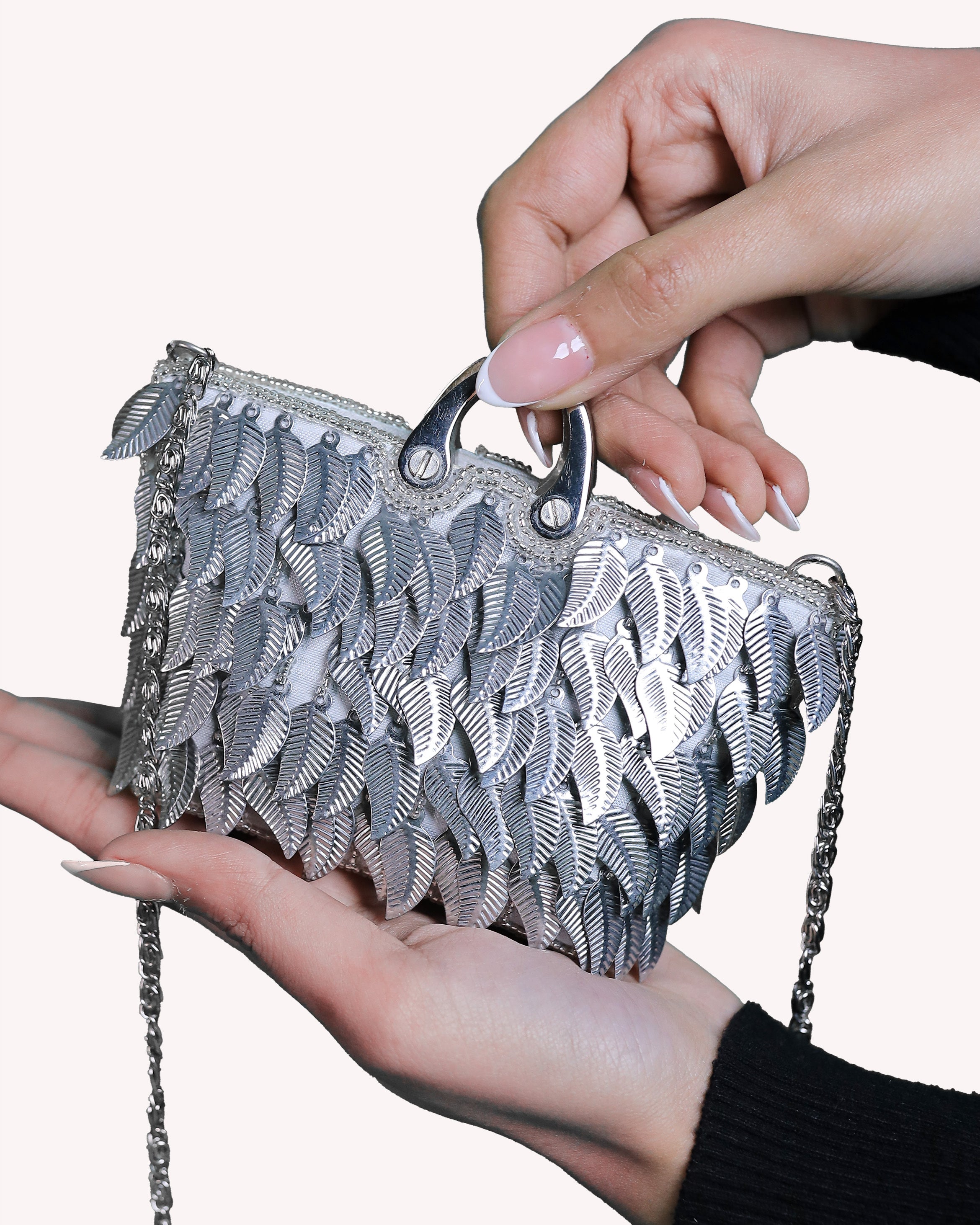 Silversheen Leaf Pouch